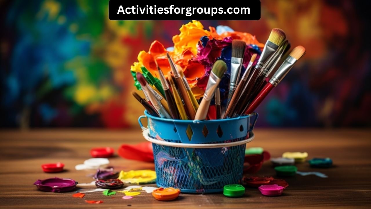 How to Manage a Group Art Project for a Community Event